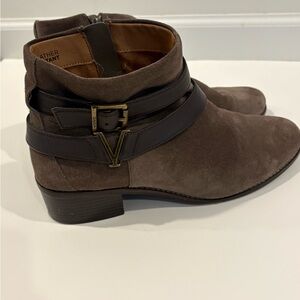 Vionic Women's Taupe and Dark Brown Ankle Booties